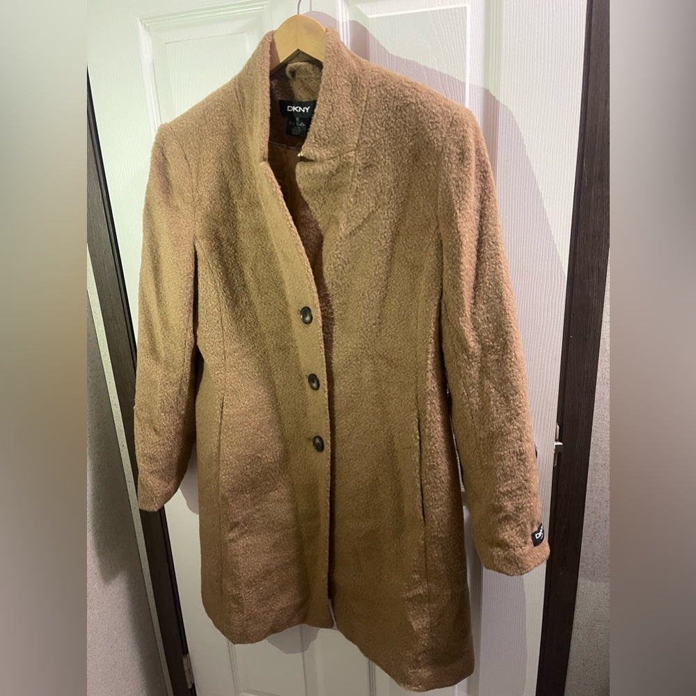 DKNY Women’s Sz 14 Single-Breasted Wool Blend Teddy Bear Look Coat. Retail $500